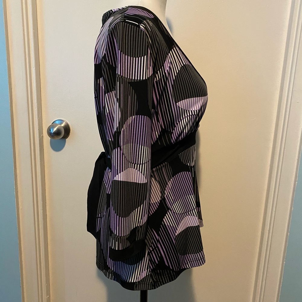 JESSICA V-NECK BLOUSE WITH TIED BACK - Picture 4 of 15